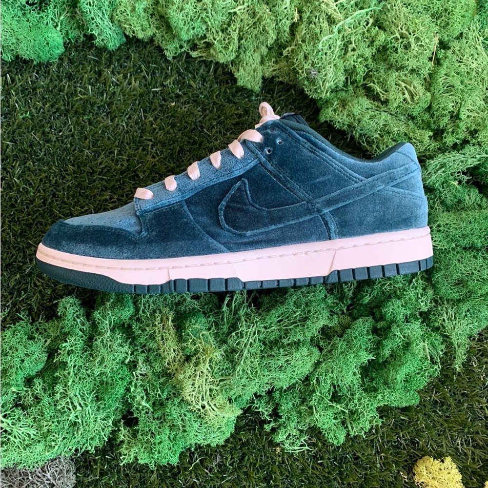 Nike Dunk Low Velvet Teal